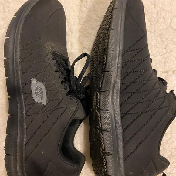 Sketchers Work size 10 relaxedfit air cool runners - Picture 3 of 13